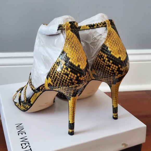 SOLD OFFLINE - Picture 2 of 6